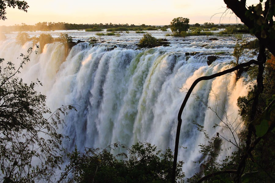 Zimbabwe travel guide - Victoria Falls