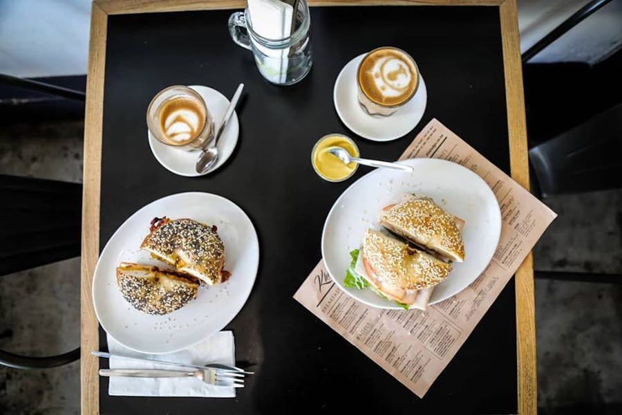 Top 10 breakfast spots Cape Town - kleinskys delicatessen