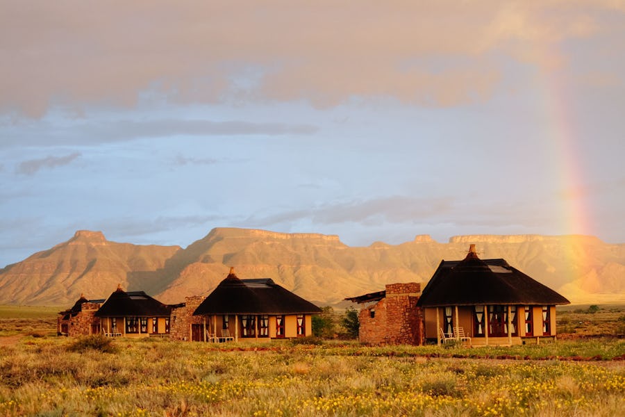 Sossusvlei safari - hoodia desert lodge